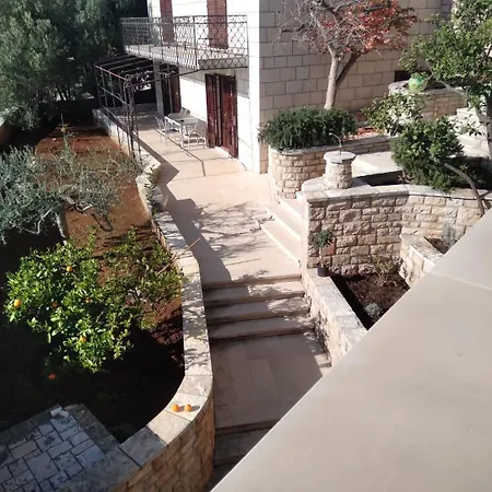 Appartamento And Ref *