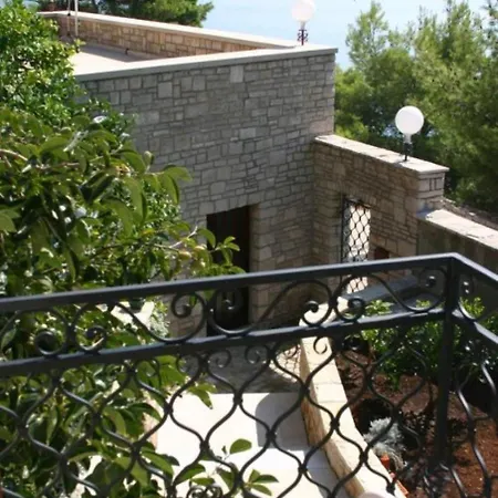 Апартаменты And Ref *