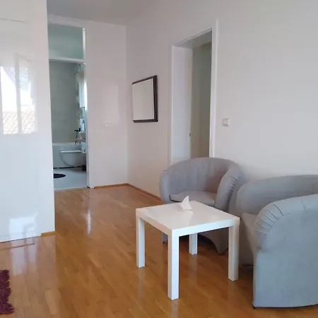 Апартаменты And Ref Сумартин