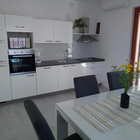 And Ref * Сумартин